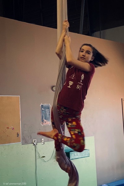 Spinning silks descent.